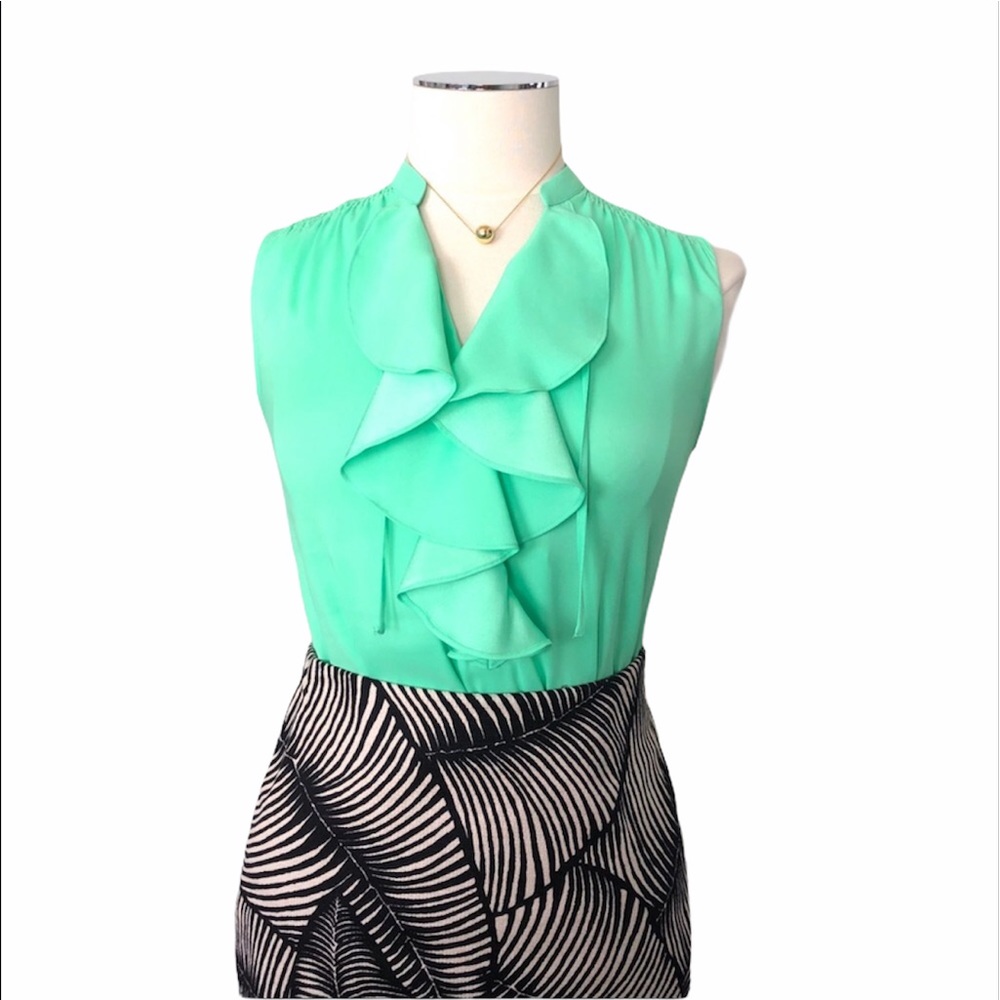 ANN TAYLOR Petite Green Sleeveless Ruffled Top Blouse Bright Green Size XSP